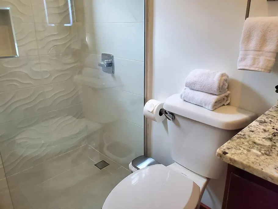 'The Solace' New Luxury Modern 1Bed 1Bath Apt. Portmore Apartman