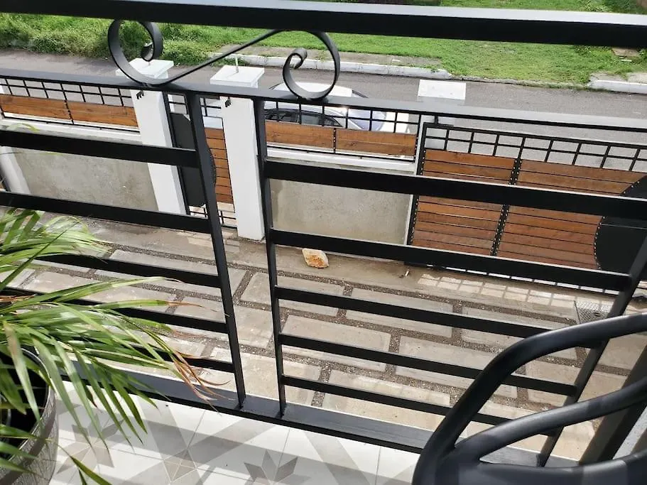'The Solace' New Luxury Modern 1Bed 1Bath Apt. Portmore Apartman